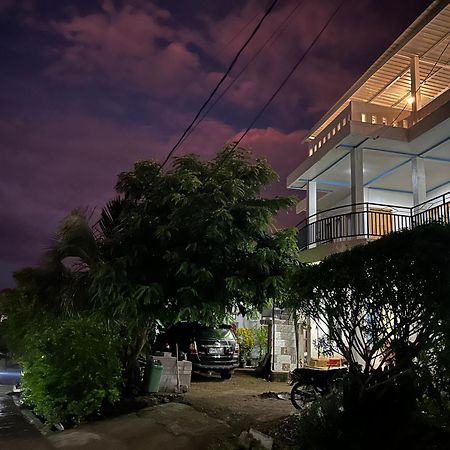 Four-G Home Stay & Komodo Tour Labuan Bajo Esterno foto
